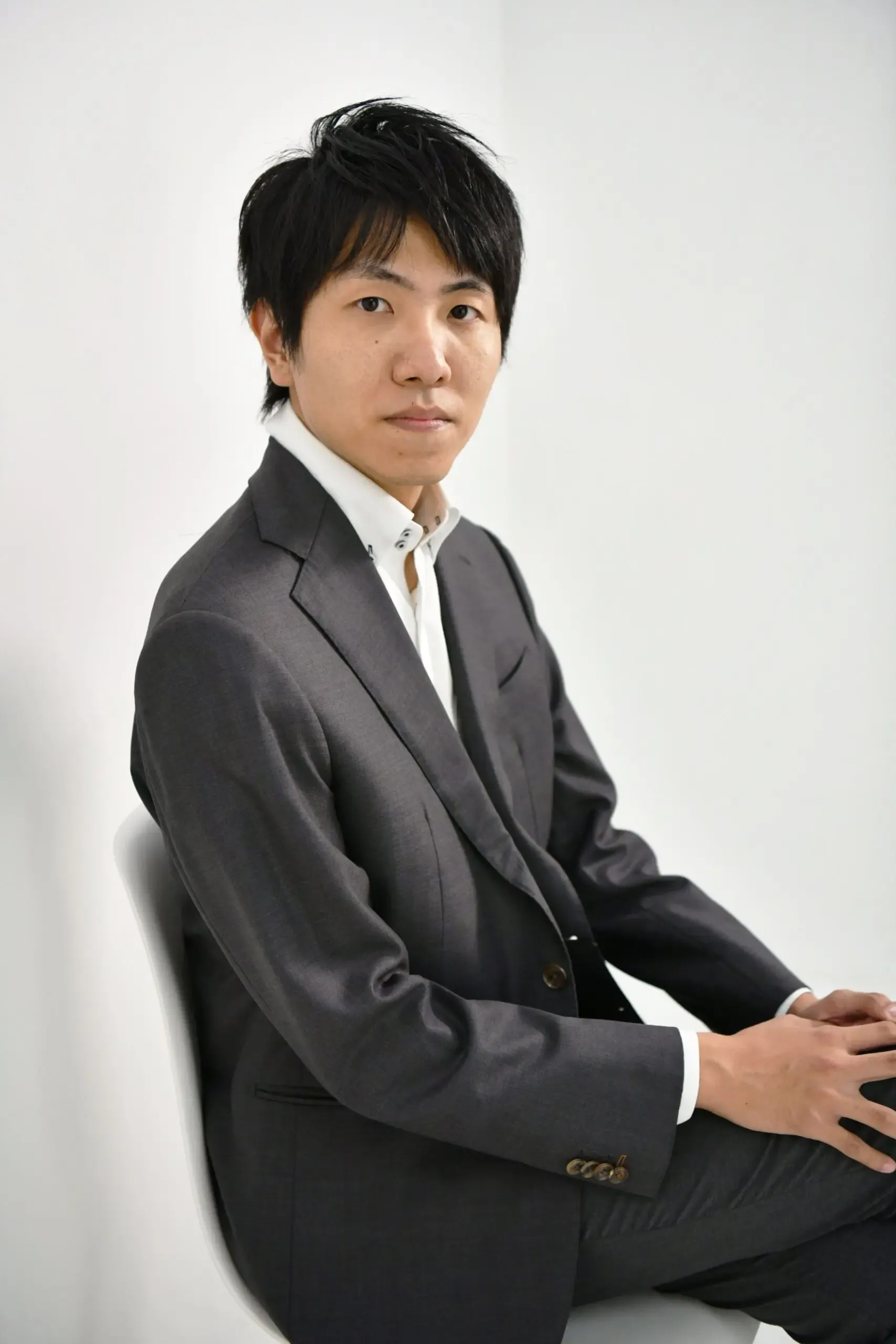 占部 竣平